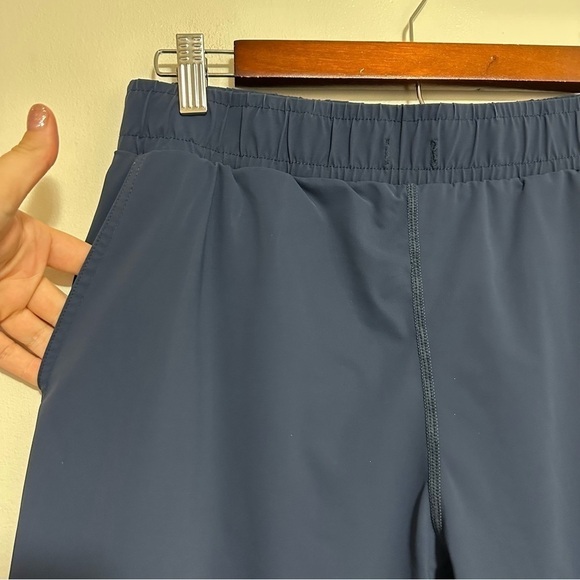 Zyia Active Everywhere Tapered Pants in Navy Grey - Picture 3 of 7